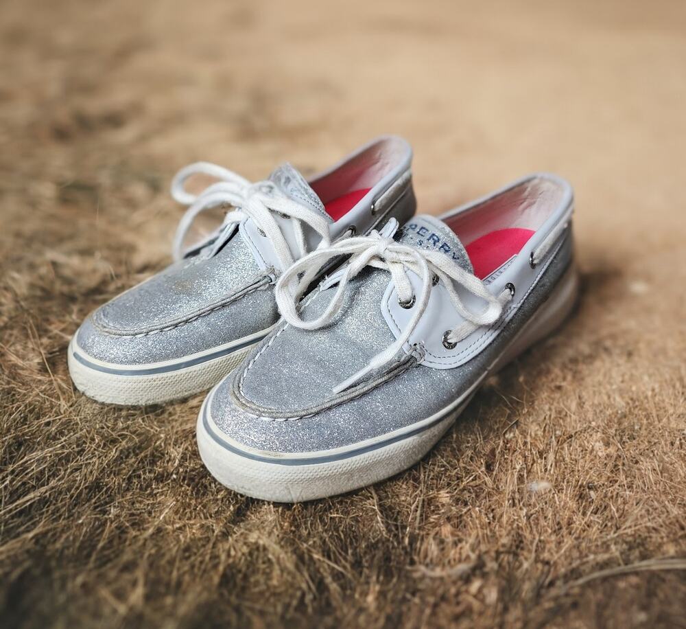 Sperry Top Sider Women's Silver Glitter Boat Shoes Beach Summer Size 7.5 M
